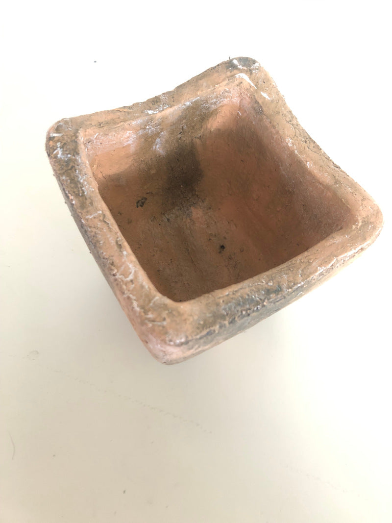 Cloudy pot*